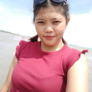 MiEw SomruDee profile icon