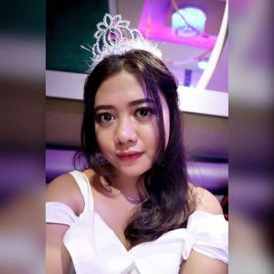 Esa Pratiwi Putri profile icon