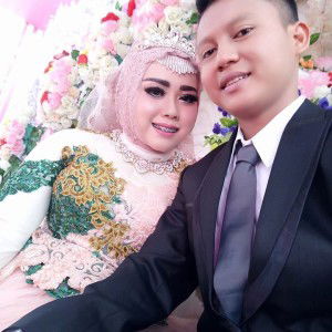 Dewi Aulicha Purnamasari profile icon