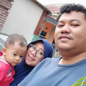 Dewi Astuti profile icon