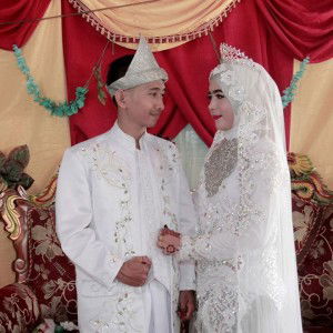 Ayu Lestari profile icon