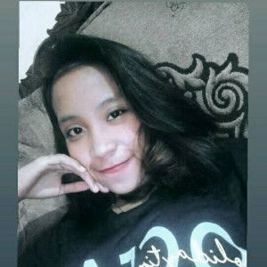 Revii Anggraini profile icon