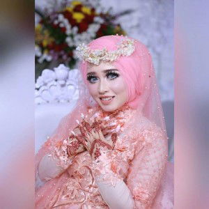 Istianti Wiwin profile icon