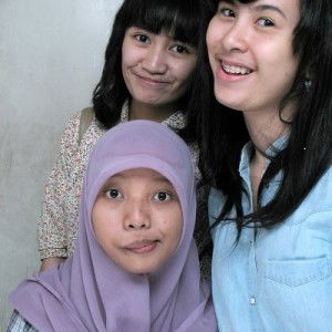 hillary desiree Raharyani profile icon