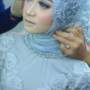 Debi Prizka Ariani profile icon