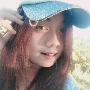 แม่พลอย กะ น้องกีต้าร์ profile icon