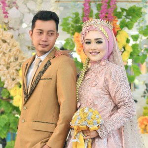 Ratna Ayu Rosita profile icon