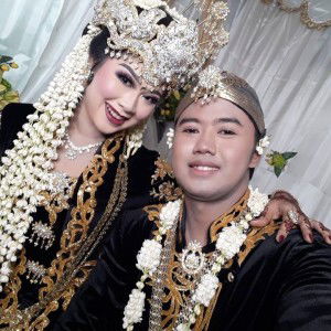 AdeLa Yachapriliadewilarasati profile icon