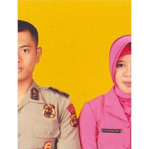 Een Saputri profile icon