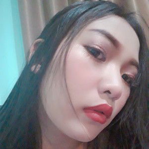 ใบ เฟิร์นนน. profile icon