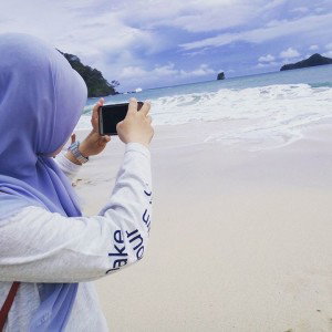 ELin De Relisa Santoso profile icon