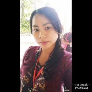 Tria Desak profile icon