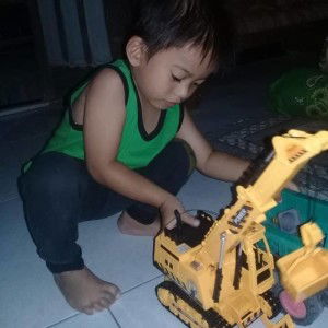 Ghazy Ratih Uwais Martasyari Riyanta profile icon