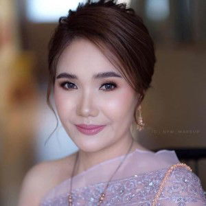 Mae Num profile icon