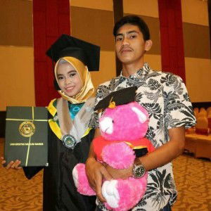 Fitri Nur profile icon