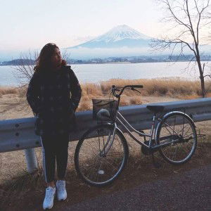 Kie Apinya profile icon