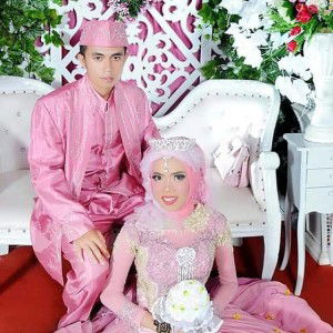 Enoh Hartini II profile icon