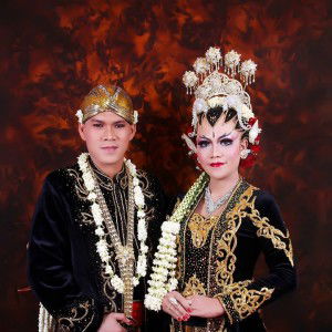 Dyan Ike Nurcahyanti profile icon