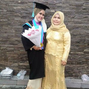 Ayu Lestari profile icon