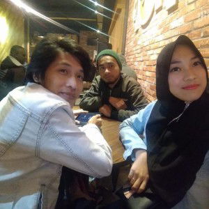 Ratna Sari profile icon