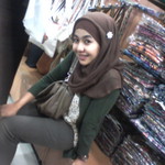 Mona Dewi Utari profile icon