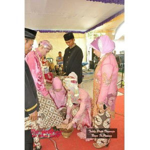 Nanik Prihati Ningsih profile icon