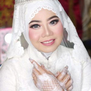 Evina Yulia Yaspi profile icon