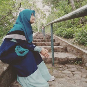 Siti Komariah profile icon