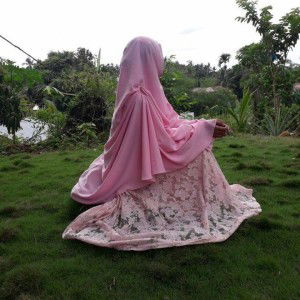 Henny Roviana  profile icon