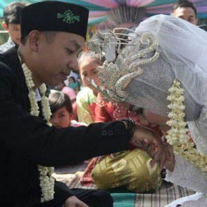 Eva Syamsiah profile icon