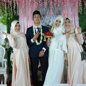 Azra Azroh profile icon