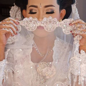 Ike Novia Nur Alfiah profile icon