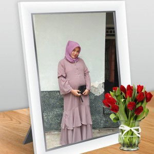 Nova Z Husni profile icon