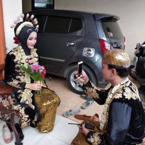 Evi Retno Roidah profile icon