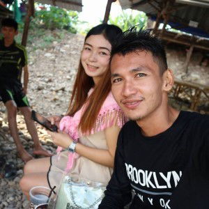 สองไง จะไครละ profile icon