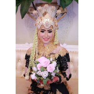 Julli Nuritasari profile icon