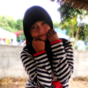 rizqi khairani profile icon