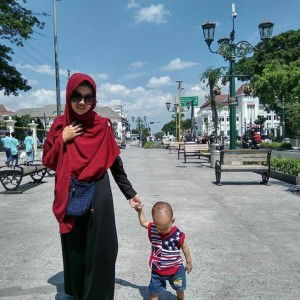 Dewi Ayu Farah Dina profile icon