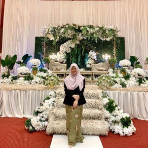 Nadhira Azahri profile icon