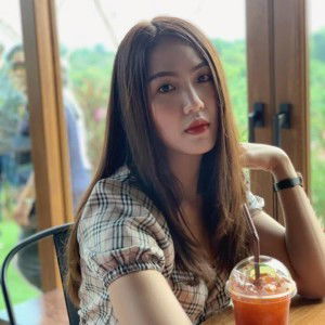 Aom Pimpakun profile icon