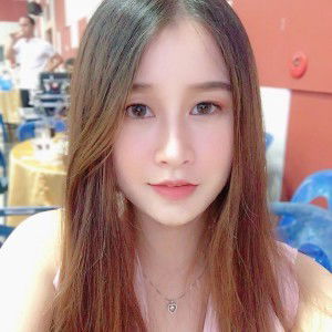 Naomi Ninew profile icon