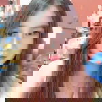 Naomi Ninew profile icon