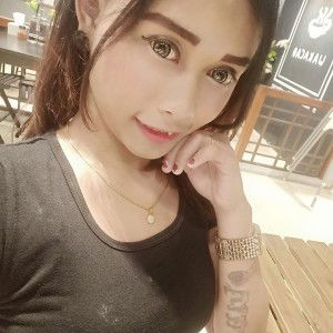 April Lia profile icon