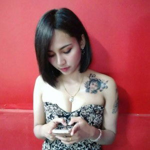 จ๋อม แจ๋มเจิสร์ profile icon