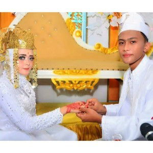 Intan Chintya profile icon