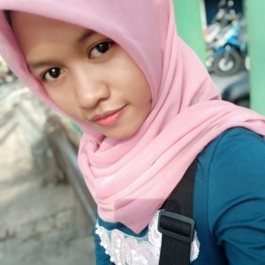 yuli astutik profile icon