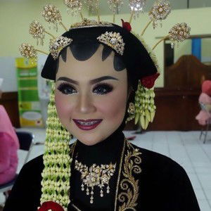 Dian Manikawati profile icon