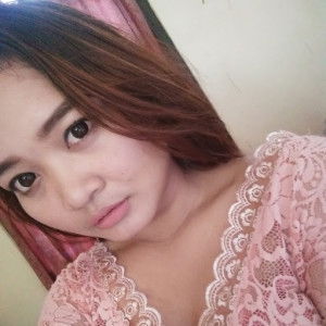 reni pradnya profile icon