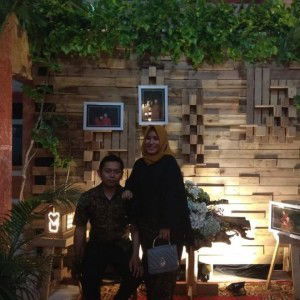 Elok Purwantini profile icon