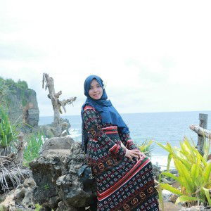 Revhie Alfionita profile icon